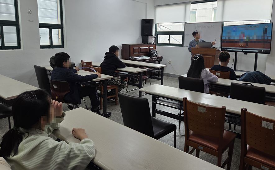 그림입니다.  원본 그림의 이름: CLP000067500001.bmp  원본 그림의 크기: 가로 884pixel, 세로 546pixel